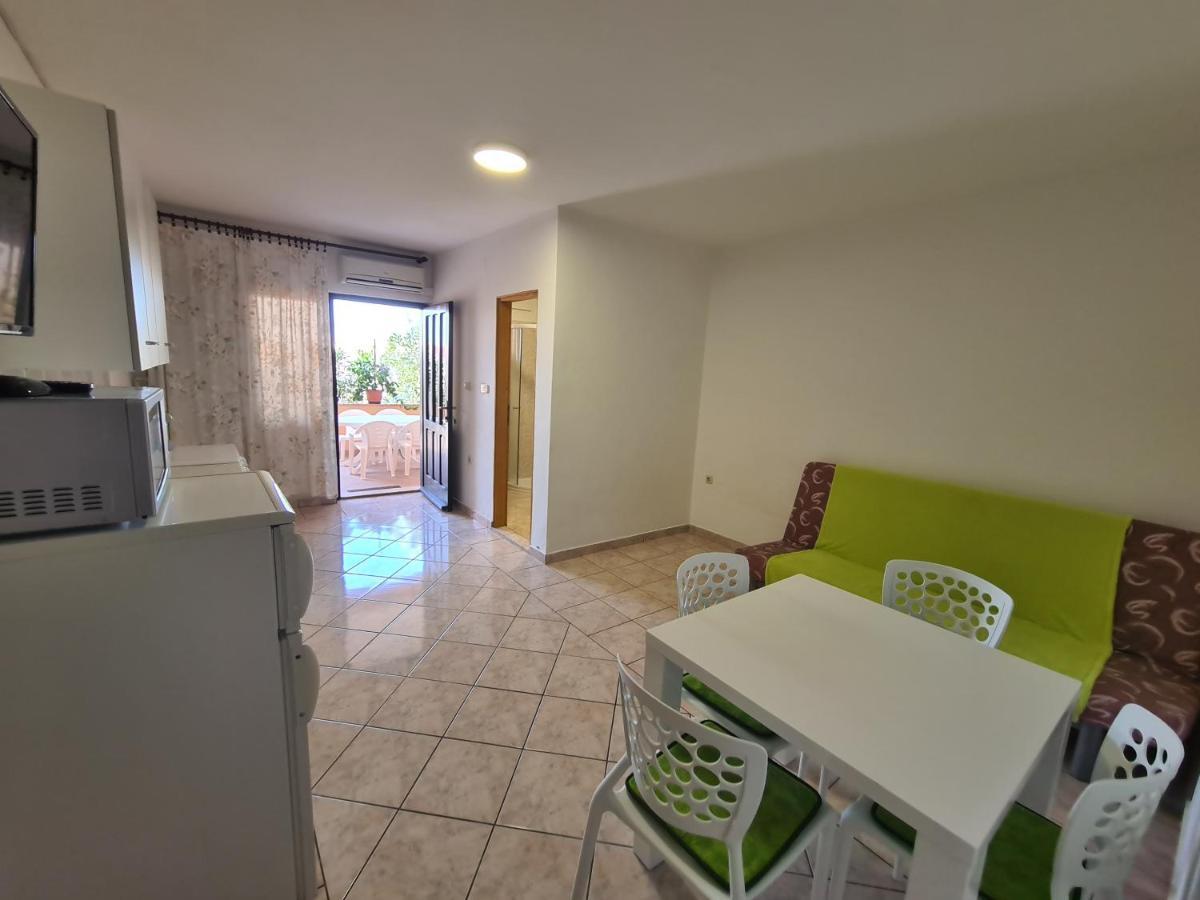 Apartments Barbati Kustici Exterior photo