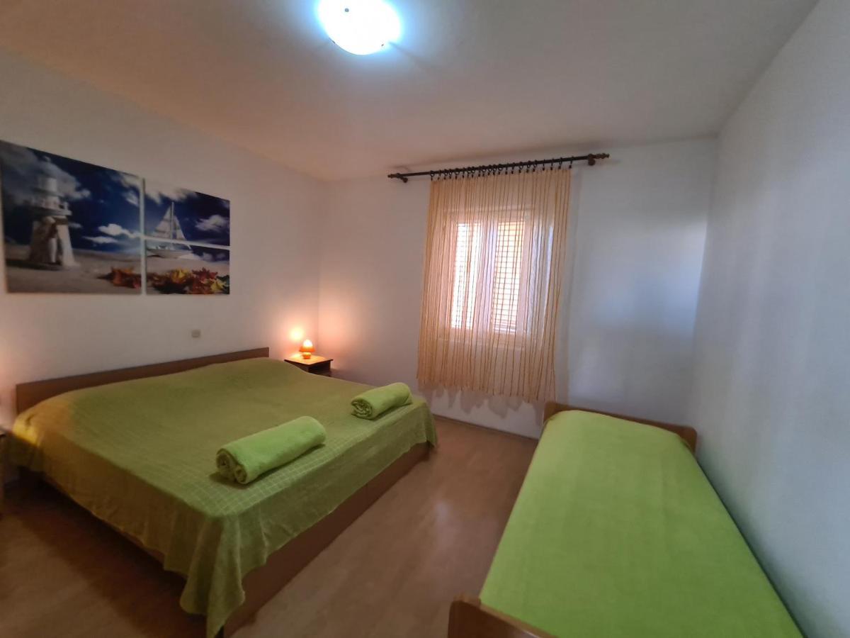 Apartments Barbati Kustici Exterior photo