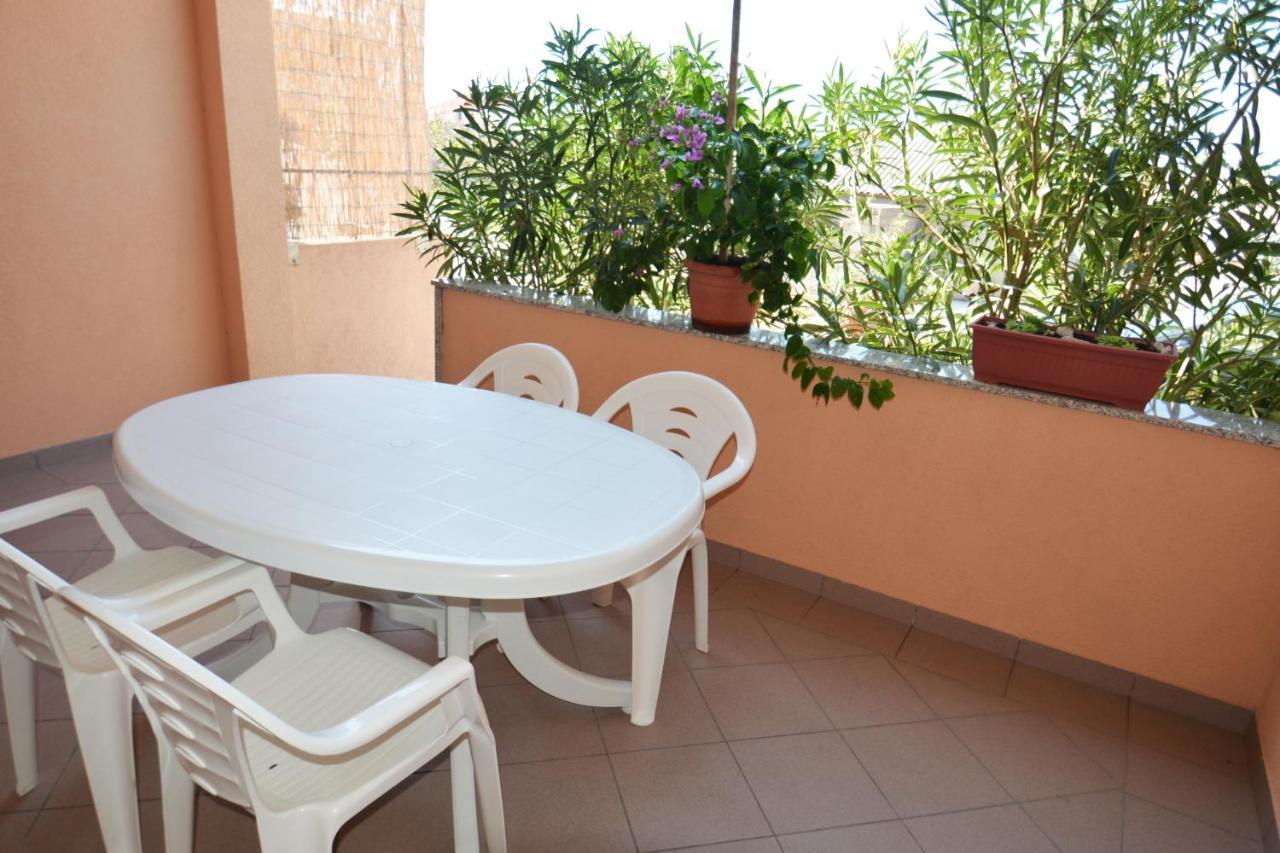 Apartments Barbati Kustici Exterior photo