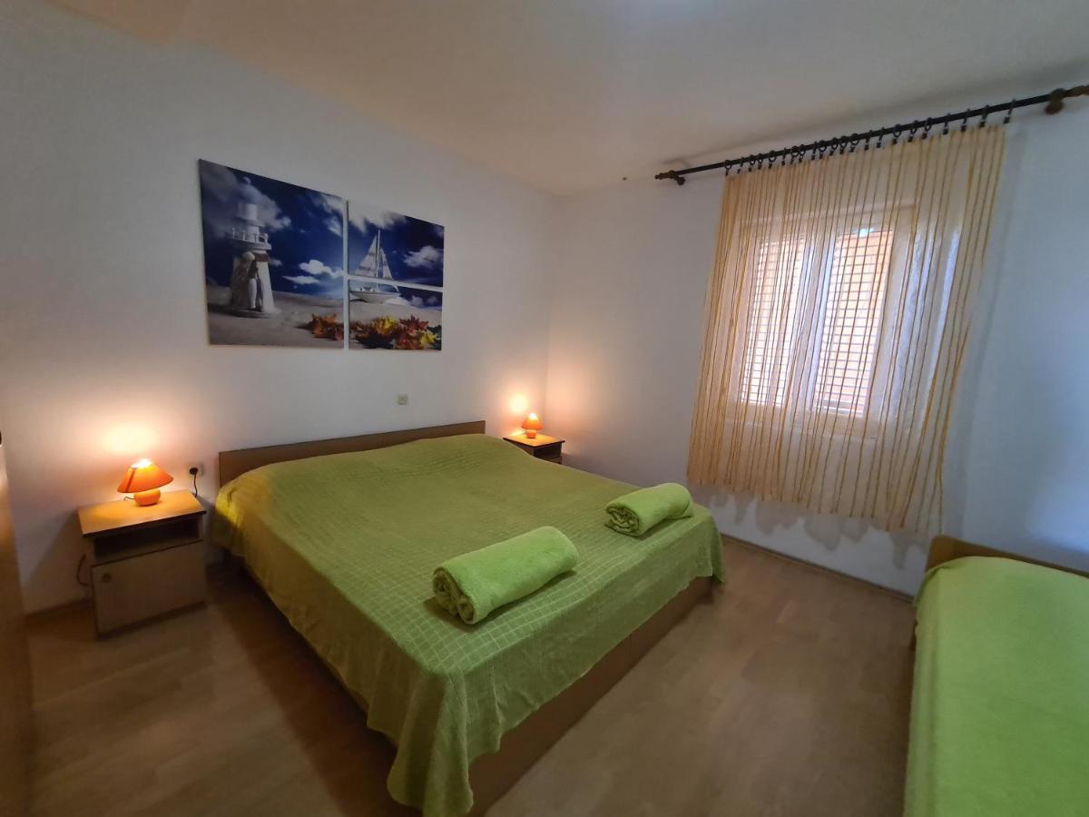 Apartments Barbati Kustici Exterior photo
