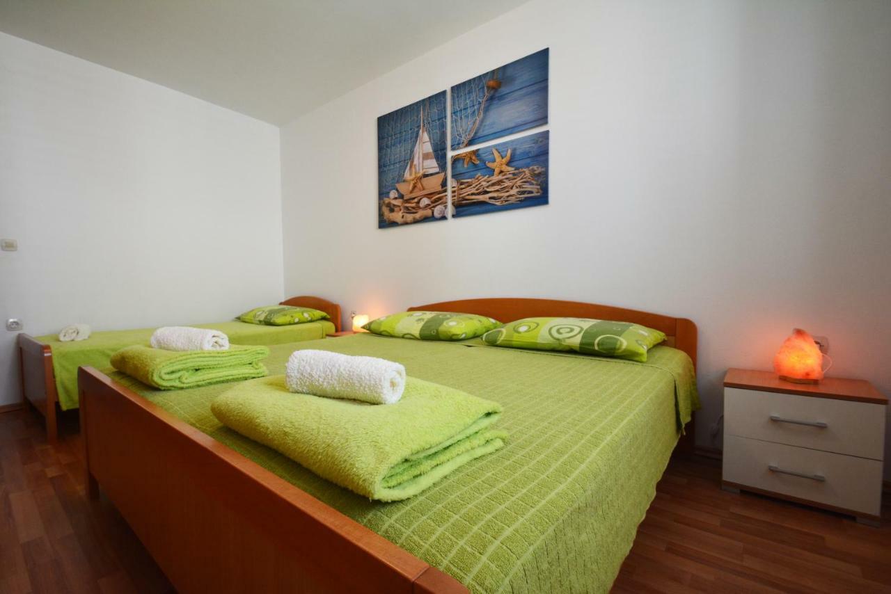 Apartments Barbati Kustici Exterior photo
