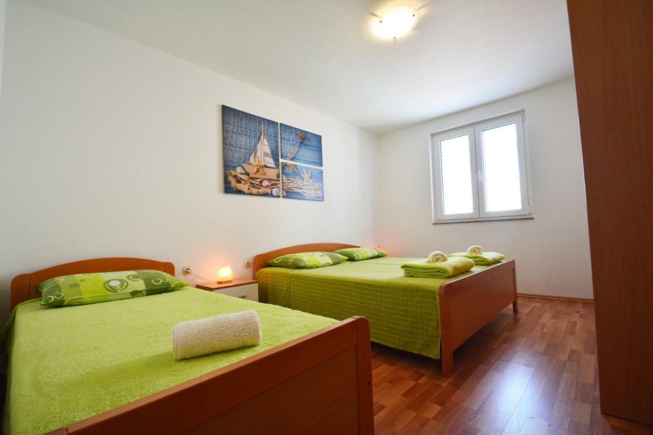 Apartments Barbati Kustici Exterior photo