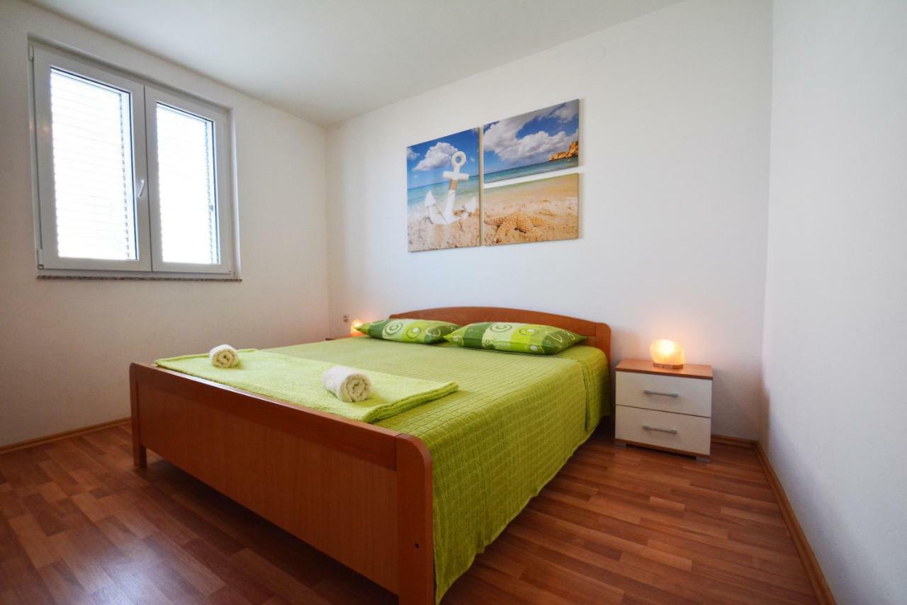 Apartments Barbati Kustici Exterior photo